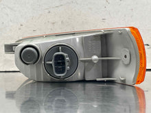 Load image into Gallery viewer, TURN SIGNAL LIGHT LAMP Eclipse 2003 03 2004 04 2005 05 Right - NW672805
