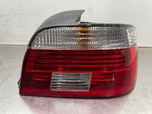Load image into Gallery viewer, TAIL LIGHT LAMP ASSEMBLY BMW 525i 530i 540i M5 00 01 02 03 Right - NW672537
