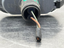Load image into Gallery viewer, [INVENTORYCAR_YEAR_MAKE_MODEL] SIDE MARKER LAMP LIGHT Fender Mounted - NW673100
