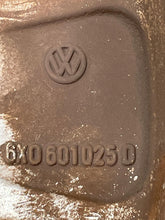 Load image into Gallery viewer, WHEEL Volkswagen Golf 2001 01 2002 02 14x6 6 Spoke - NW673294
