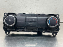 Load image into Gallery viewer, Temperature Controls Ford Explorer 2016 - NW673932
