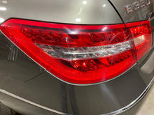 Load image into Gallery viewer, OUTER TAIL LIGHT LAMP E300 E350 E400 E550 E63 10 11 12 13 Left - NW673846

