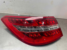 Load image into Gallery viewer, OUTER TAIL LIGHT LAMP E300 E350 E400 E550 E63 10 11 12 13 Left - NW673846
