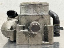 Load image into Gallery viewer, THROTTLE BODY Beetle Jetta Golf 99 00 01 02 03 04 05 06 - NW674783
