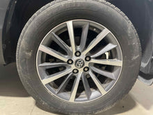 Load image into Gallery viewer, WHEEL RIM Highlander 17-19 18x7-1/2 ALLOY 18x7-1/2, 5 lug, 4-1/2" - NW675598
