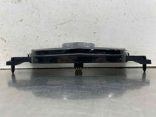 Load image into Gallery viewer, Temperature Controls Cadillac XT5 2018 - NW676376
