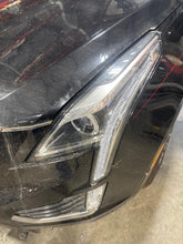 Load image into Gallery viewer, Headlight Lamp Assembly Cadillac XT5 2018 - NW676238
