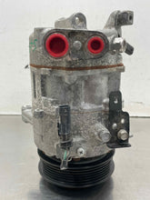 Load image into Gallery viewer, AC Compressor Cadillac XT5 2018 - NW676336
