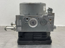 Load image into Gallery viewer, ABS Pump Subaru Impreza WRX 2021 - NW677186
