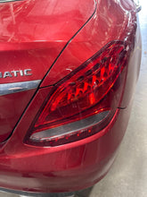 Load image into Gallery viewer, TAIL LIGHT LAMP ASSEMBLY C250 C300 C350 C43 C63 15 16 17 Right - NW678180
