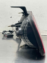Load image into Gallery viewer, TAIL LIGHT LAMP ASSEMBLY Ford Mustang 05 06 07 08 09 Left - NW677348
