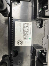 Load image into Gallery viewer, TEMPERATURE CONTROLS Volkswagen Golf 2015 15 2016 16 2017 17 - NW678492
