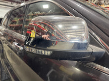 Load image into Gallery viewer, Side View Door Mirror  GRAND CHEROKEE 2015 - NW678273
