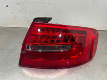 Load image into Gallery viewer, OUTER TAIL LIGHT LAMP A4 S4 2013 13 2014 14 2015 15 2016 16 Right - NW678393
