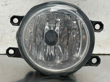Load image into Gallery viewer, FOG LAMP LIGHT Avalon Sienna Tacoma 11-20 Bumper Mounted Right - NW680415

