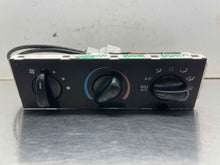 Load image into Gallery viewer, Temperature Controls Ford Mustang 2002 - NW681130
