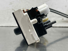 Load image into Gallery viewer, Temperature Controls Ford Mustang 2002 - NW681130
