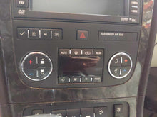Load image into Gallery viewer, FRONT TEMPERATURE CONTROLS GMC Acadia 07 08 09 10 11 12 - NW681129
