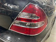 Load image into Gallery viewer, TAIL LIGHT LAMP ASSEMBLY E350 E320 E500 E55 03 04 05 06 Right - NW680946
