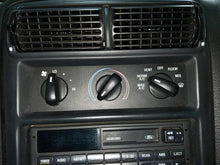 Load image into Gallery viewer, Temperature Controls Ford Mustang 1994 - NW681591

