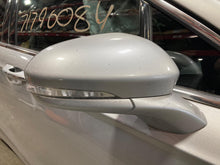 Load image into Gallery viewer, Side View Door Mirror Ford Fusion 2019 - NW681368
