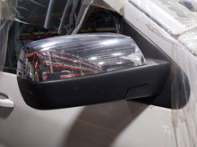 Load image into Gallery viewer, [INVENTORYCAR_YEAR_MAKE_MODEL] SIDE VIEW DOOR MIRROR Right - NW681816
