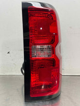 Load image into Gallery viewer, [INVENTORYCAR_YEAR_MAKE_MODEL] TAIL LIGHT LAMP ASSEMBLY Right - NW681947
