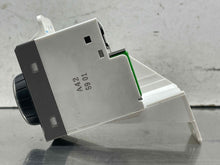 Load image into Gallery viewer, REAR TEMPERATURE CONTROLS Honda Pilot 03 04 05 06 07 08 - NW682654
