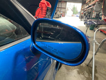Load image into Gallery viewer, SIDE VIEW DOOR MIRROR Corvette 06 07 08 09 10 11 12 13 Right - NW683117
