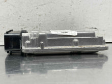 Load image into Gallery viewer, ECU ECM COMPUTER Volkswagen EOS 2009 09 2010 10 - NW683658
