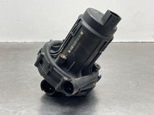 Load image into Gallery viewer, AIR INJECTION PUMP SMOG Audi A6 TT S6 A4 Allroad Passat 1997 97 1998 98 99 - 03 - NW683517
