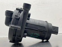 Load image into Gallery viewer, AIR INJECTION PUMP SMOG Audi A6 TT S6 A4 Allroad Passat 1997 97 1998 98 99 - 03 - NW683517
