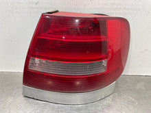 Load image into Gallery viewer, TAIL LIGHT LAMP ASSEMBLY Audi A4 S4 99 00 01 02 Right - NW683725
