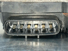 Load image into Gallery viewer, THROTTLE BODY Toyota Camry 2003 03 2004 04 - NW683872
