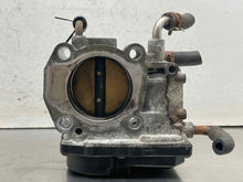 Load image into Gallery viewer, THROTTLE BODY Toyota Camry 2003 03 2004 04 - NW683872

