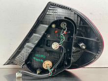 Load image into Gallery viewer, TAIL LIGHT LAMP ASSEMBLY Camry 2002 02 2003 03 2004 04 Left - NW683728
