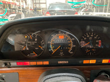 Load image into Gallery viewer, SPEEDOMETER CLUSTER Mercedes 420 89 90 91 - NW684096
