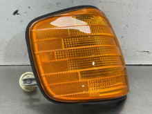 Load image into Gallery viewer, PARKLAMP Mercedes 300D 380SE 500SEL 81 - 91 Right - NW684043
