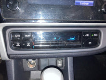 Load image into Gallery viewer, TEMPERATURE CONTROLS Toyota Corolla 2017 17 - NW684281
