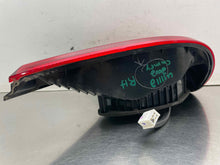 Load image into Gallery viewer, TAIL LIGHT LAMP ASSEMBLY Camry 2002 02 2003 03 2004 04 Right - NW685129
