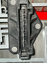 Load image into Gallery viewer, TAIL LIGHT LAMP ASSEMBLY S350 S430 S500 S55 S600 S65 SL500 03-06 Left - NW685371
