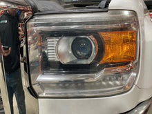 Load image into Gallery viewer, Headlight Lamp Assembly  SIERRA 2500 PICKUP 2016 - NW686337
