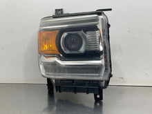 Load image into Gallery viewer, [INVENTORYCAR_YEAR_MAKE_MODEL] HEADLIGHT LAMP ASSEMBLY Right - NW686561
