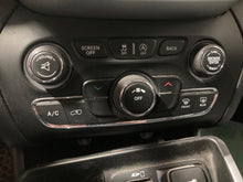 Load image into Gallery viewer, Temperature Controls Jeep Cherokee 2015 - NW686560
