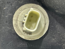 Load image into Gallery viewer, TURN SIGNAL LIGHT LAMP Jeep Cherokee 14 15 16 17 18 Right - NW686220
