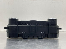 Load image into Gallery viewer, TEMPERATURE CONTROLS Fusion Milan 2010 10 2011 11 2012 12 - NW686908
