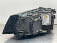 Load image into Gallery viewer, HEADLIGHT LAMP ASSEMBLY Audi Q5 09 10 11 12 Right - NW688338
