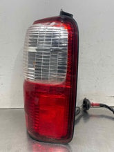 Load image into Gallery viewer, TAIL LIGHT LAMP ASSEMBLY Toyota 4 Runner 2001 01 2002 02 Right - NW689672
