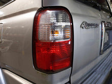 Load image into Gallery viewer, TAIL LIGHT LAMP ASSEMBLY Toyota 4 Runner 2001 01 2002 02 Left - NW689673

