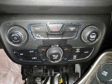 Load image into Gallery viewer, Temperature Controls Jeep Compass 2019 - NW690038
